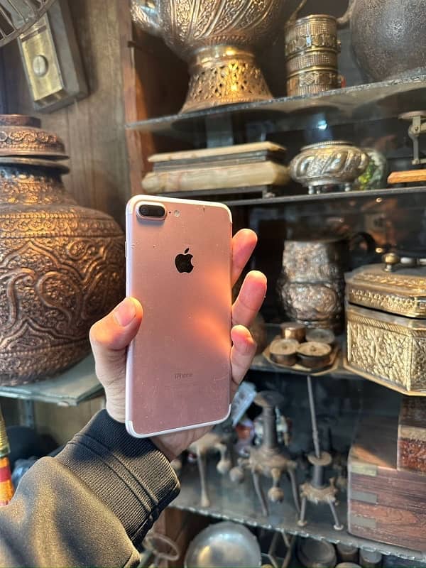 iphone 7 plus good condition 3