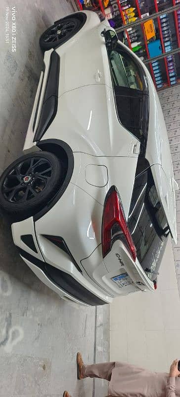 Toyota C-HR 2019 4