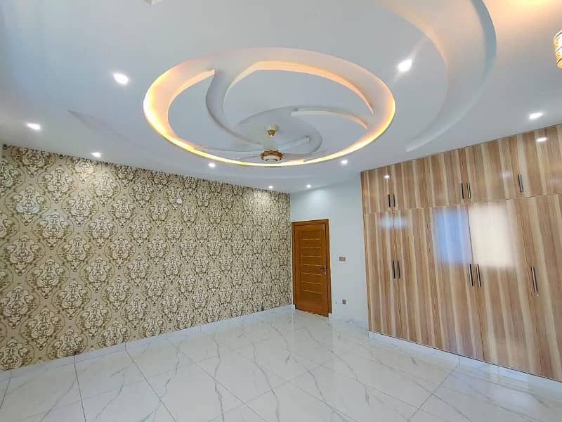 1 Kanal Brand New House For Sale 12