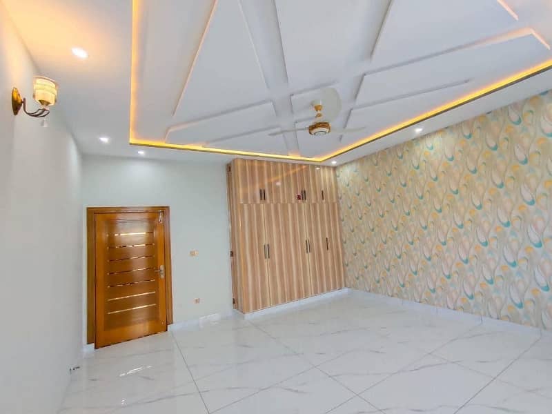 1 Kanal Brand New House For Sale 17