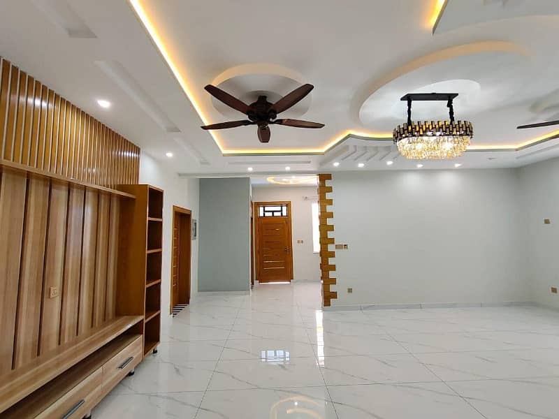 1 Kanal Brand New House For Sale 27