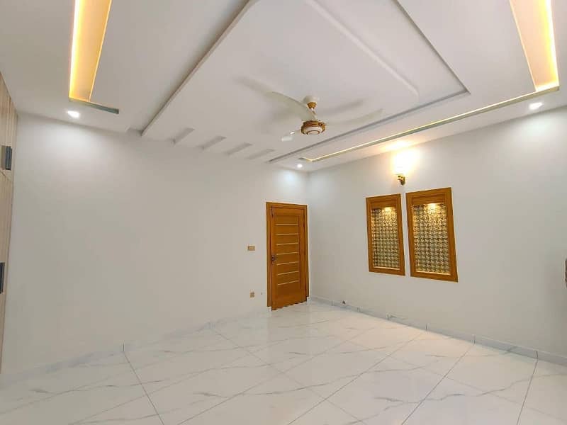 1 Kanal Brand New House For Sale 28