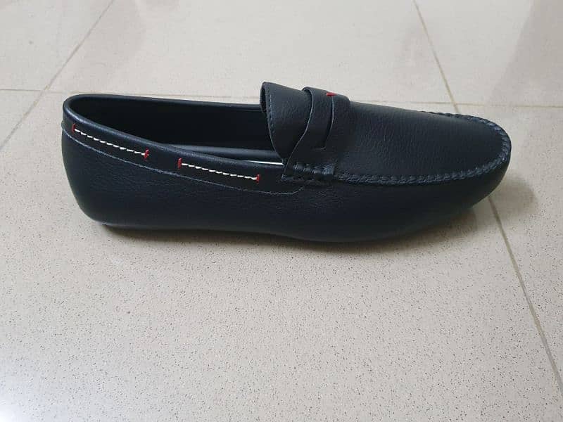 Unze Moccassins (Black, Brand new) 2