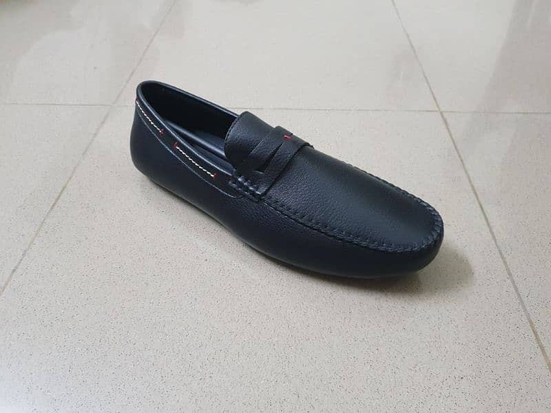 Unze Moccassins (Black, Brand new) 3