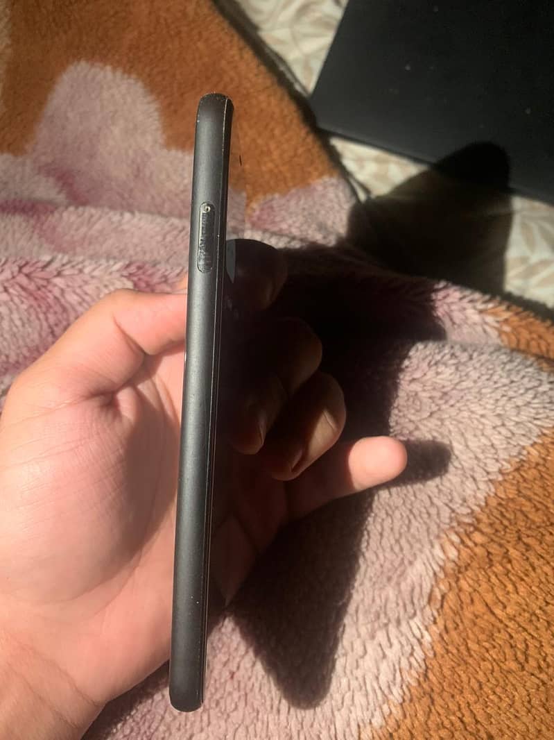 Google Pixel 4 3