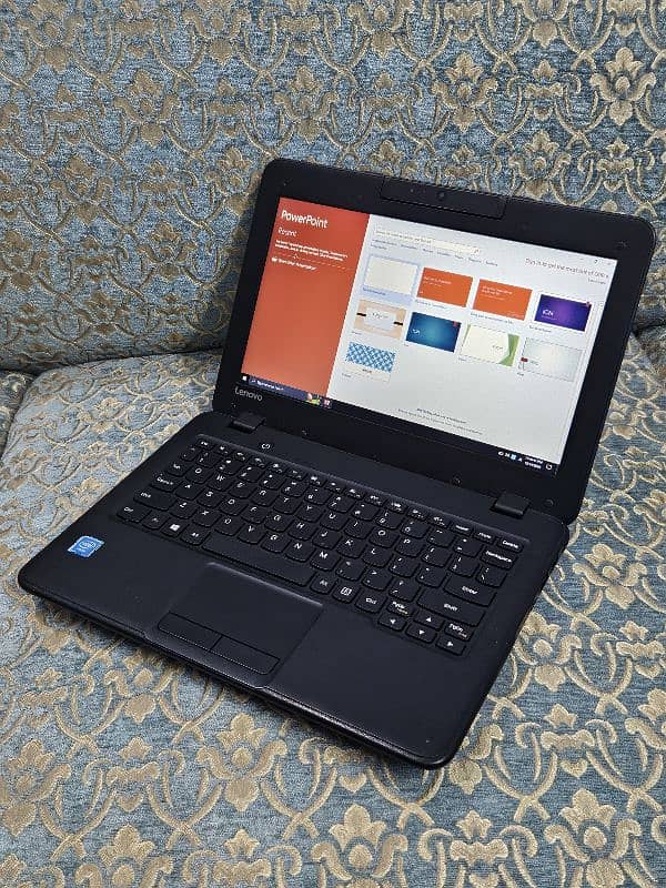 Lenovo Laptop With Windows and Android 7