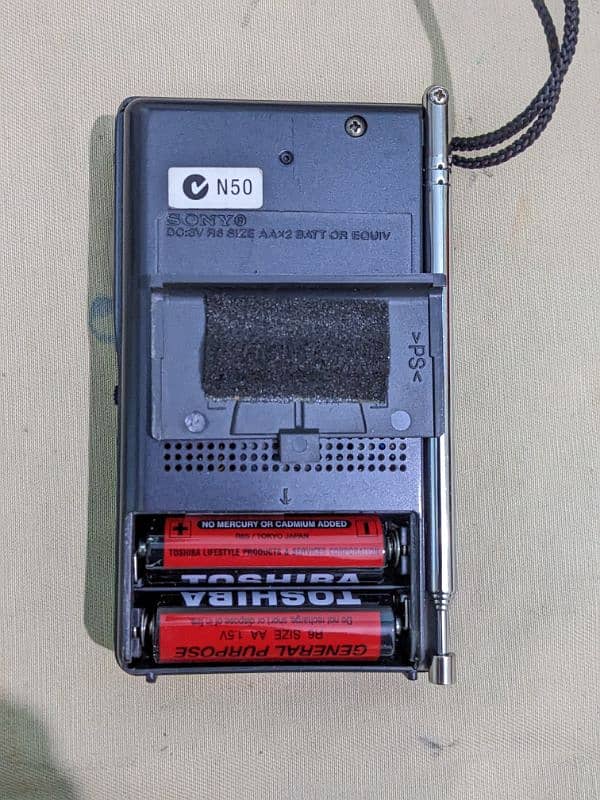 SONY  MODEL  ICF. S10MK2 VERY HIGH SENSITIVE POCKET RADIO 3