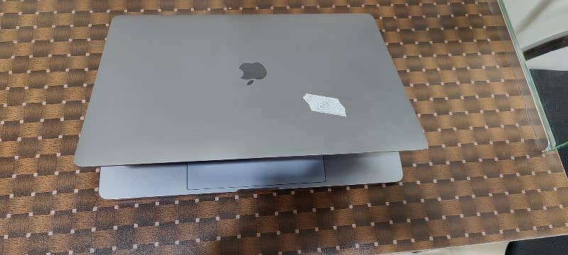 Apple MacBook pro Core i9 3