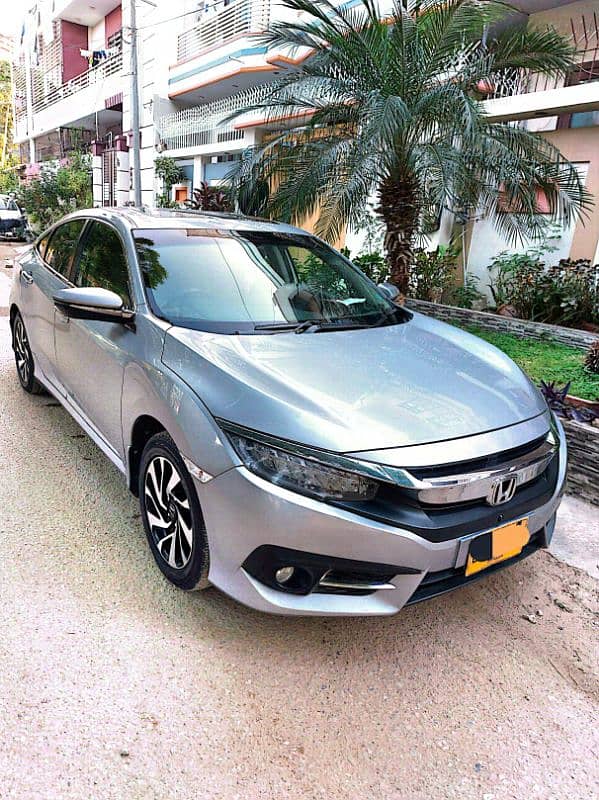 Honda Civic VTi Oriel Prosmatec 2018 UG red meter 2