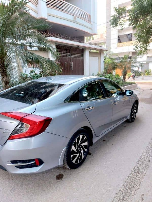 Honda Civic VTi Oriel Prosmatec 2018 UG red meter 5