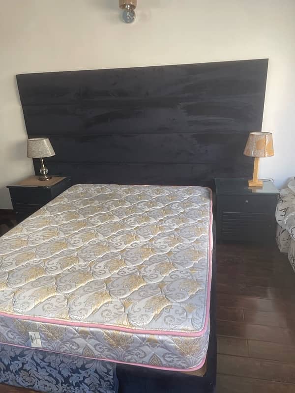 almost brand new bed for sale 0