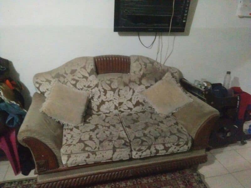 7 Seater sofa set for sell 1