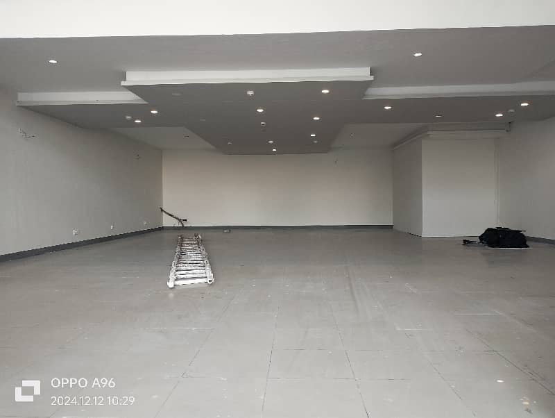 08 MARLA SHOP GROUND MEZZANINE FLOOR EXCELLENT LOCATION 2