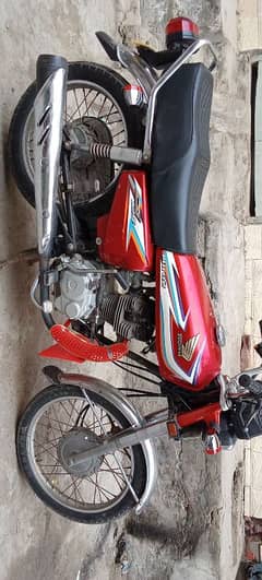 FINAL 83OOO CG HONDA 125 MODEL 2016