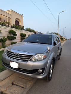 Toyota Fortuner V 2013