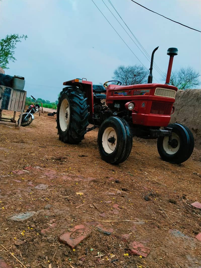 New Holland 640 Tractor Model 2022 7