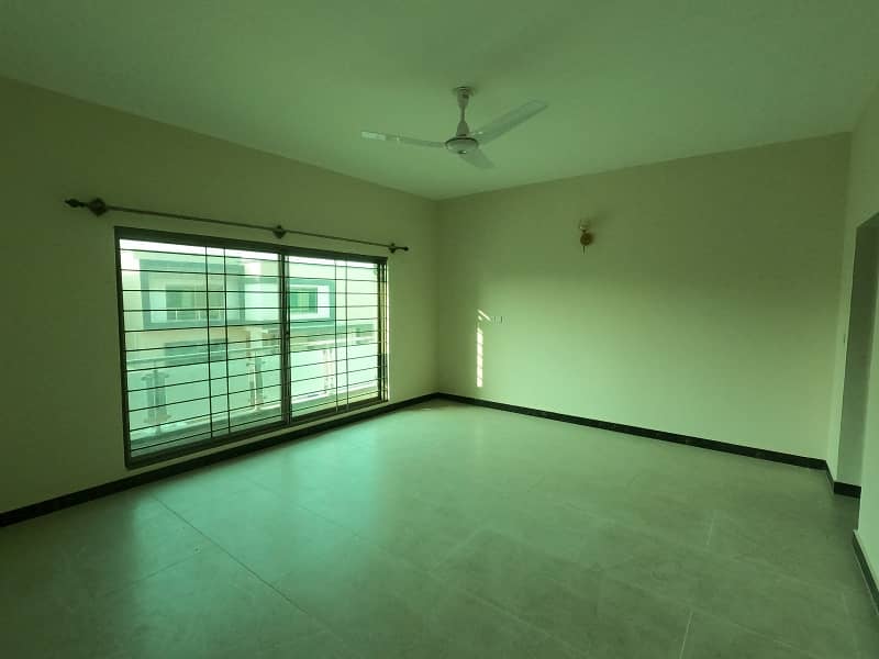 Fair-Priced 375 Square Yards House Available In Askari 6 1