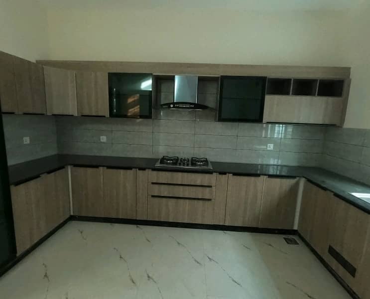 Fair-Priced 375 Square Yards House Available In Askari 6 16