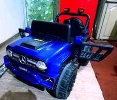 Mercedes Kids baby jeep car with remote & swing mode/Running condition