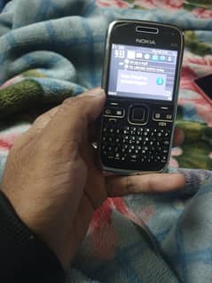 Nokia e72