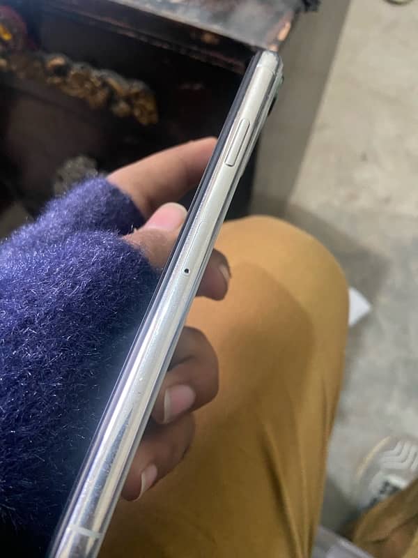 iPhone 11 Pro Max 256 Gb on pta 1