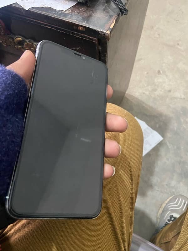 iPhone 11 Pro Max 256 Gb on pta 6