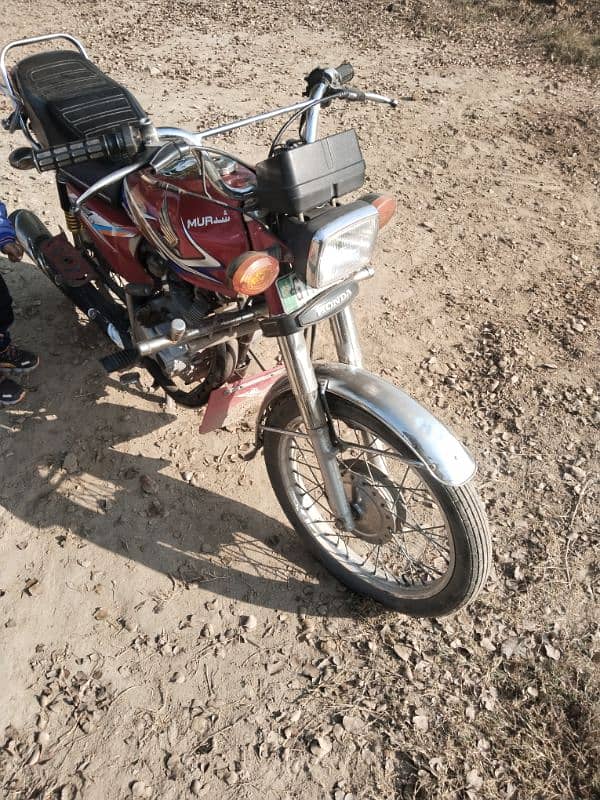 Honda CG 125 for sale in good condition 2016 model 3