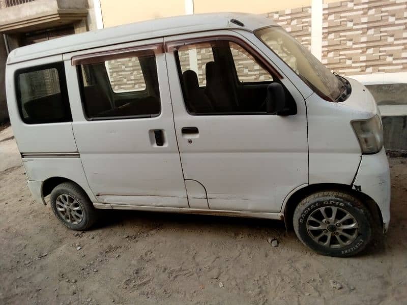 Daihatsu Hijet 2011 3