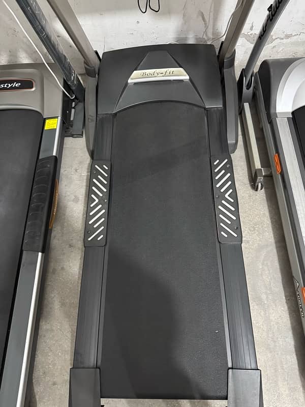 Running Treadmils Cycles Ellipticals Electric Machines | Butt Fitness 2