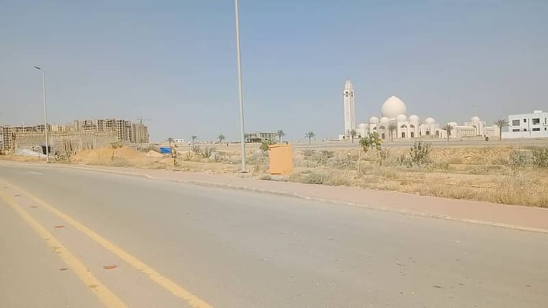 250sq yd plot in Precicnt-8 FOR SALE. Most developing precicnt of BTK near Bahria Heights and Grand Mosque 16