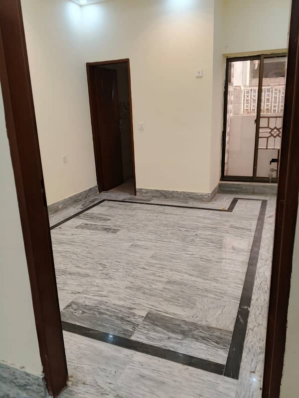 5 Marla Upper Portion For Rent In Habib Park Near Canal Road Beautiful House 8