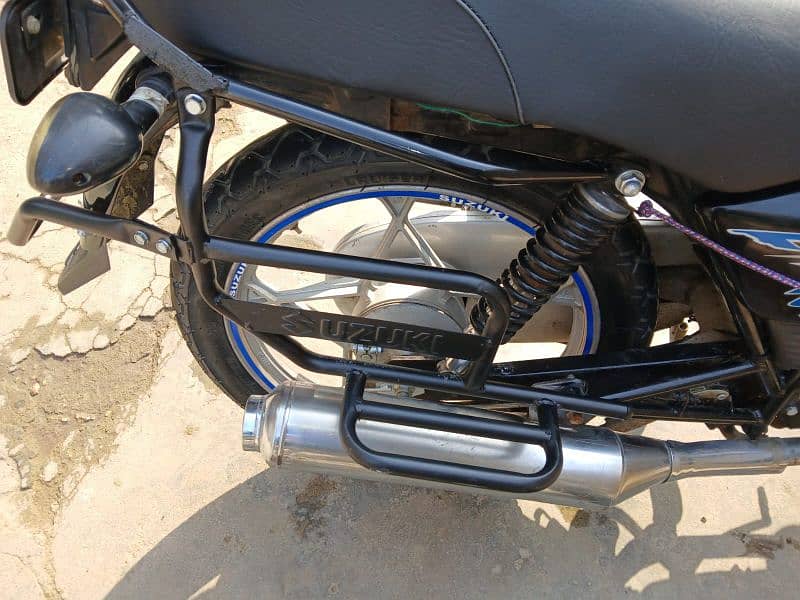 Suzuki GS 150 SE For Sale 7