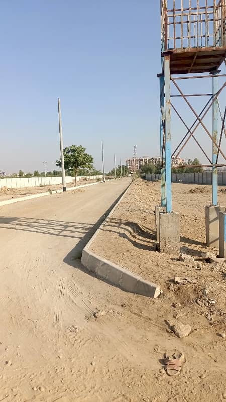 120 Sq Yard Corner Plot For Sale in PIR AHMED ZAMAN TOWN BLOCK 1 (0-3-1-3-2-1-0-0-5-4-7) 1