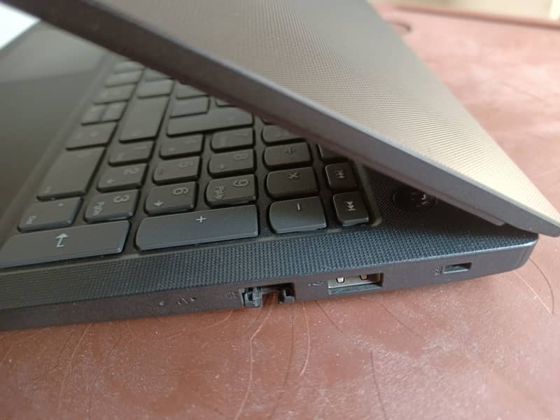 Lenovo v15 i5 12th Gen 12gb ram and 256gb ssd 5