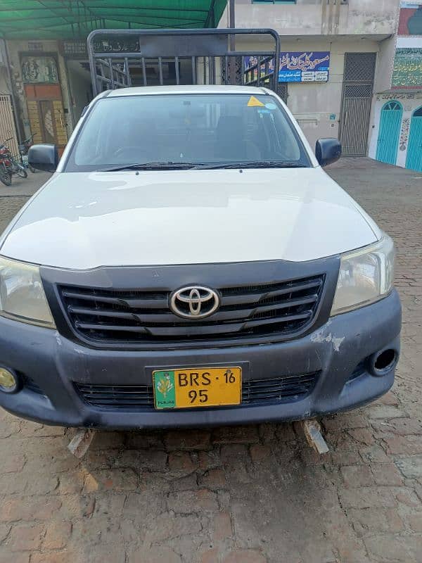 TOYOTA HILUX FOR SALE 5