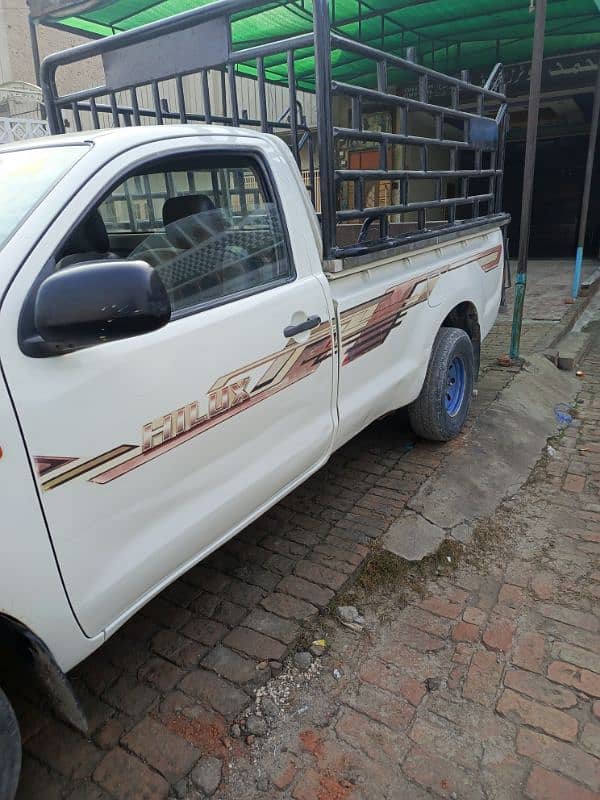 TOYOTA HILUX FOR SALE 6