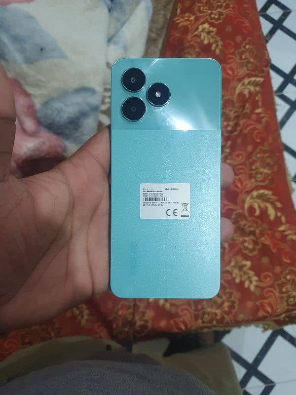 realme C51    4/64 2