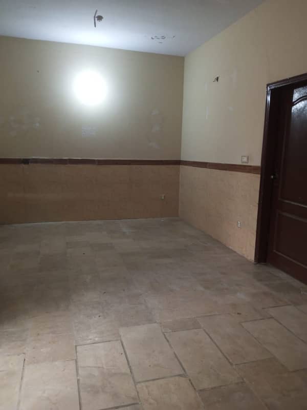 Portion 1st Floor 2 Beds DD West Open In Jhangir Town Near Chase Plus 1