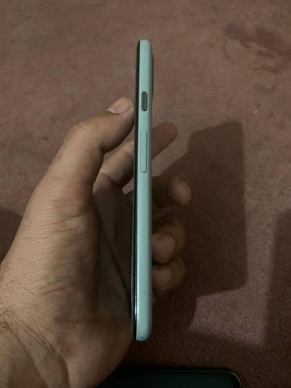 google pixel 5 ha tacha tota ha lakn kam full ok karta ha 3