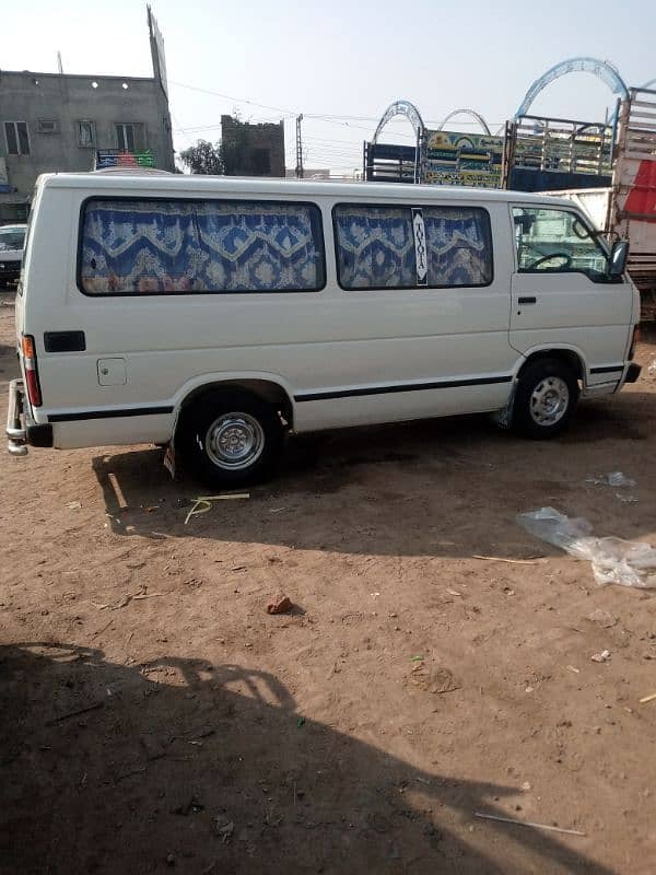 Toyota hiace,1985 model 3