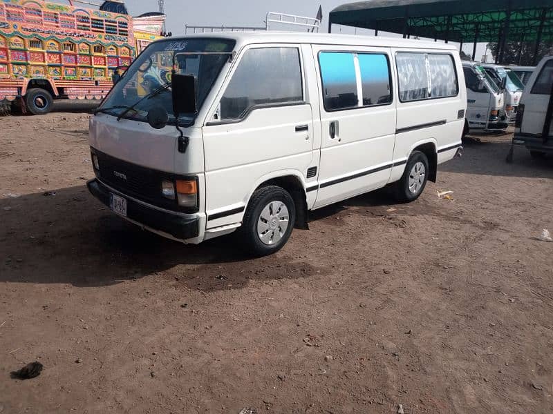 Toyota hiace,1985 model 6