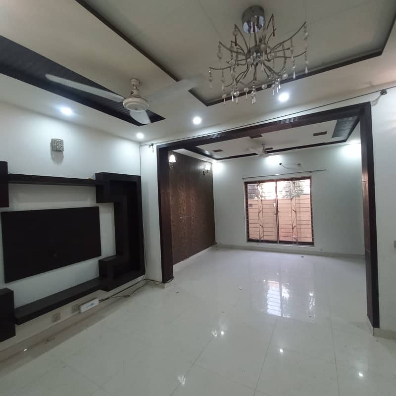 5 MARLA HOUSE FOR RENT IN BAHRIA TOWN LAHORE 17