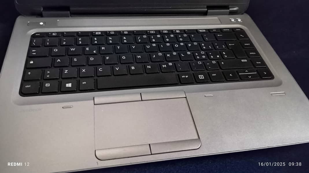 Hp Probook 645 G3 AMD A6 Pro Processor. 6