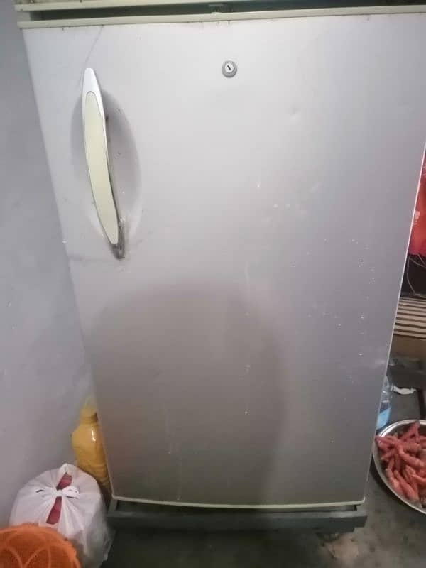 Refrigerator for sale 8