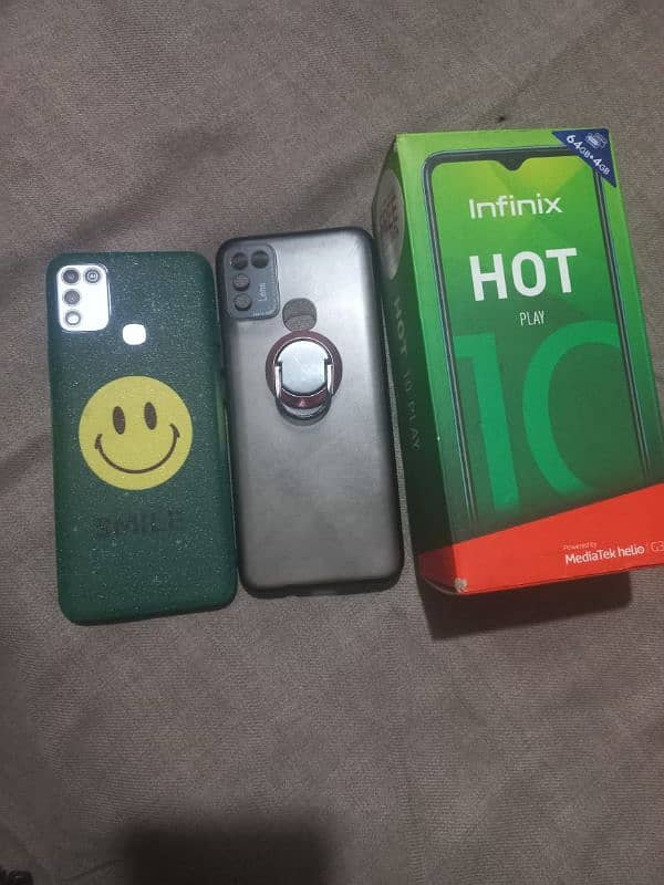 Selling this phone infnix Hot 10 play 4/64 with Box 03257645172 2