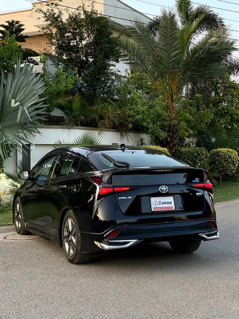 Toyota Prius A Premium Selection 2020 3