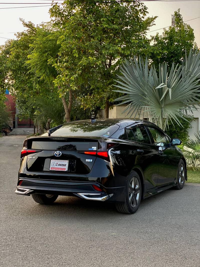 Toyota Prius A Premium Selection 2020 4