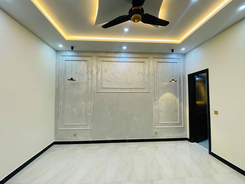 10 MARLA HOUSE FOR RENT IN BAHRIA TOWN LAHORE 9