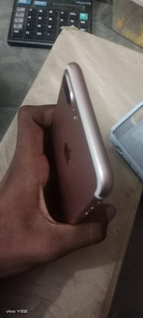 Apple iPhone 7 Plus | 10/10 condition | PTA APPROVED 6