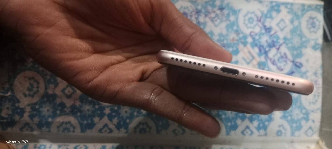 Apple iPhone 7 Plus | 10/10 condition | PTA APPROVED 8